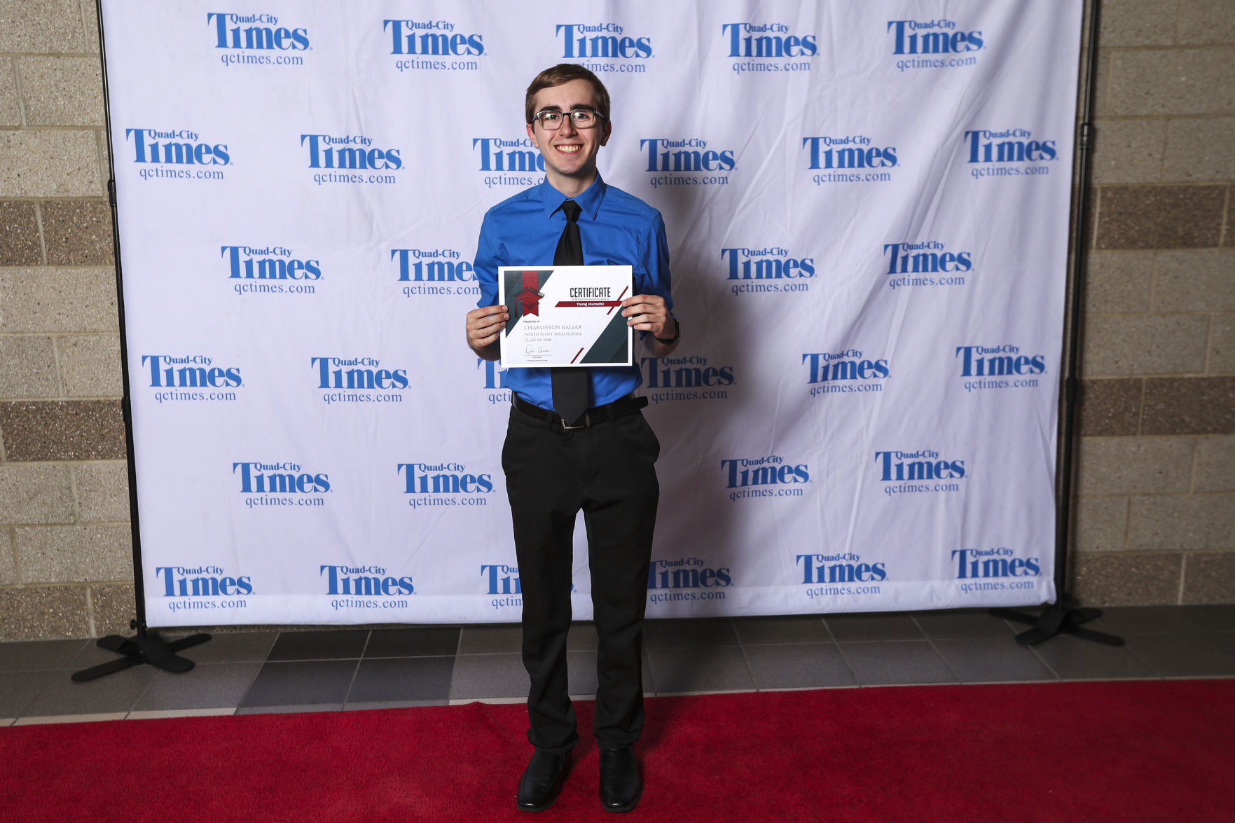 051518-salute-to-academics-red-carpet-039